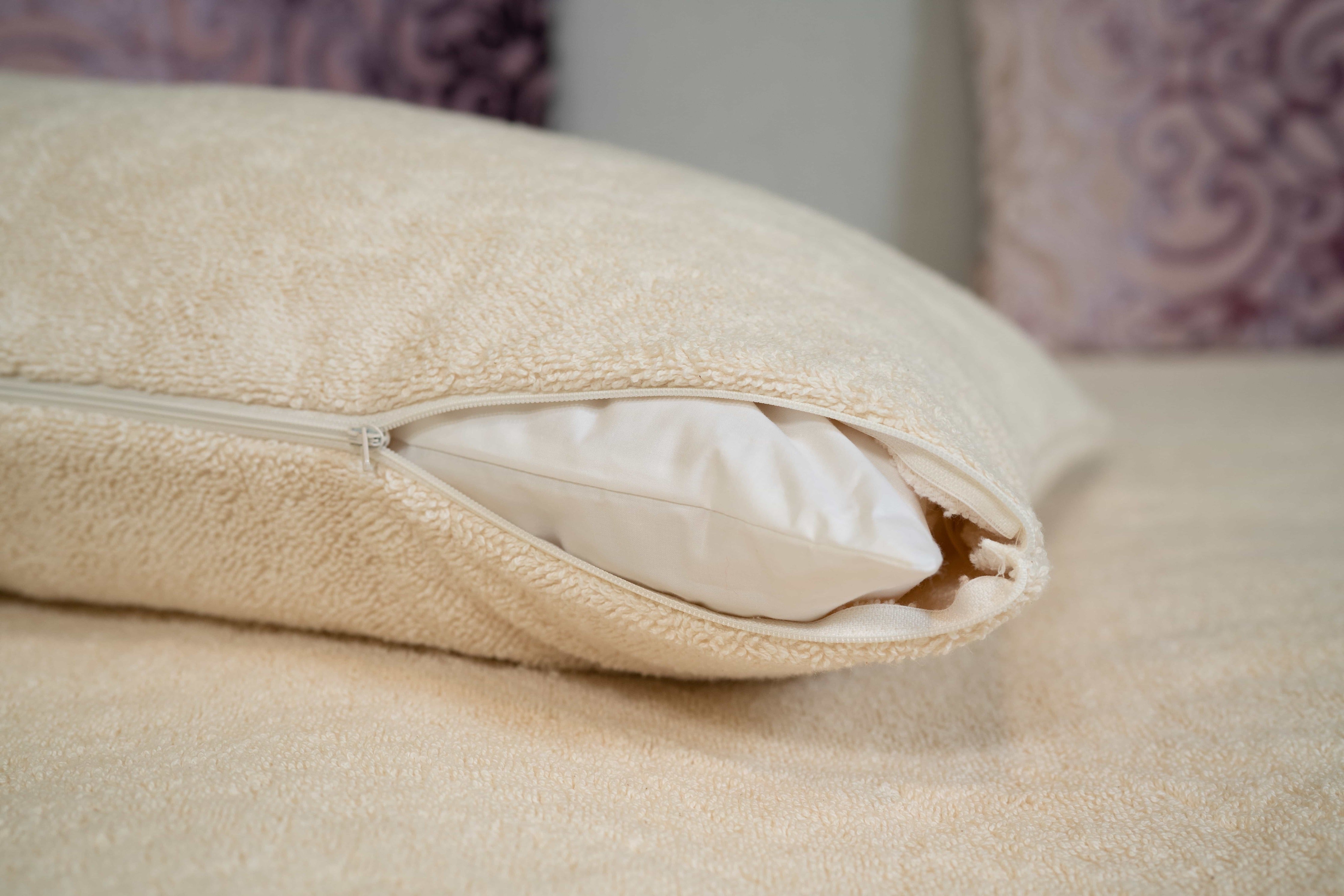 Kopfkissen mit – Decken - Daunen Schlafkomfort Baumwolle Federn, ihren und Ritter für