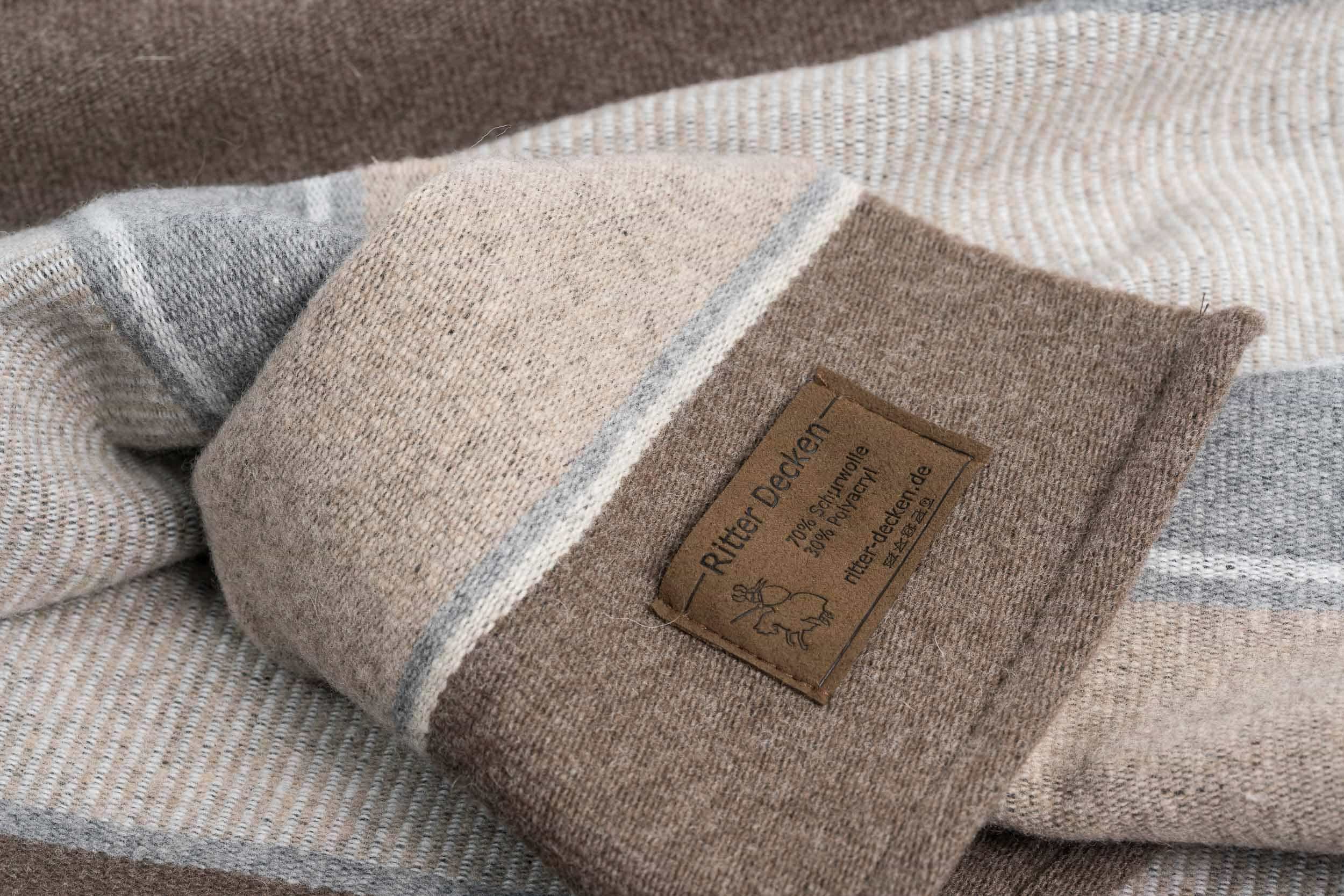 Bergamo Schurwollplaid beige, grau, braun gestreift Detail