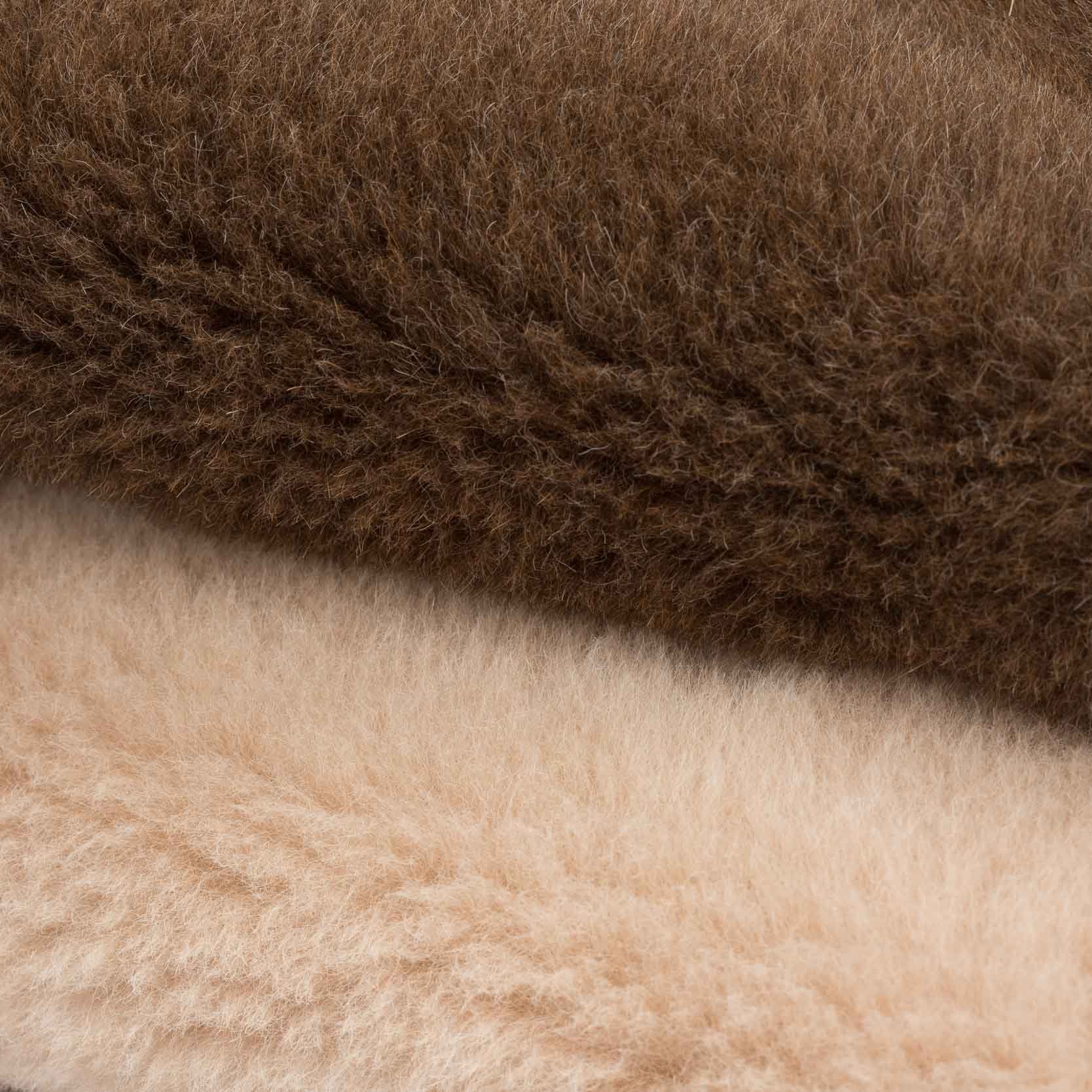 La Paz Alpakadecke in braun/beige im Detail