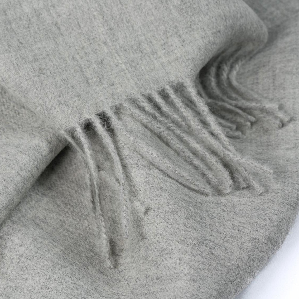 Cali Schal silber meliert im Detail Alpakaschaal