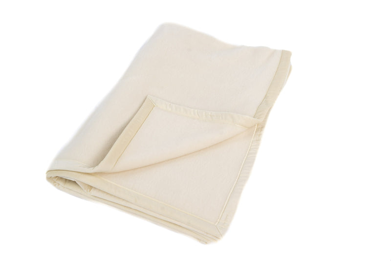 Kaschmount Decke in Farbe elfenbein Kaschmirdecke von Ritter Decken weiß